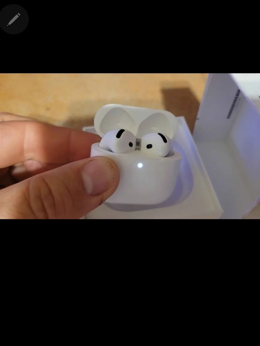 Apple AirPods 4 Wireless Earbuds, Bluetooth Headphones, with Active Noise Cancel